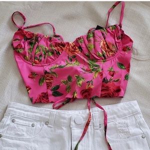 Super cute boutique top